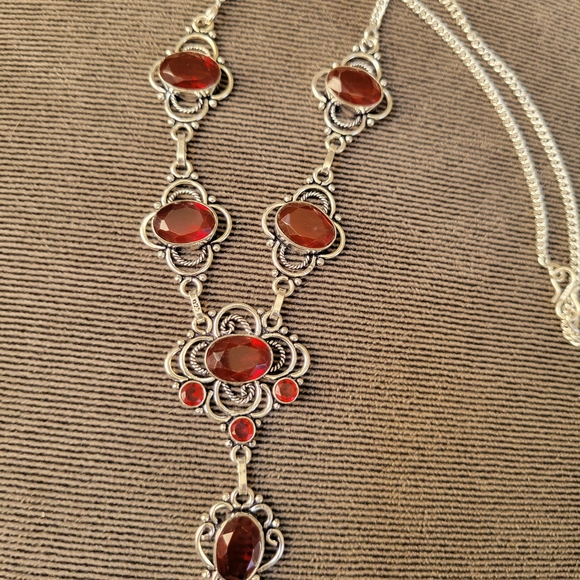 Jewelry - Elegant Silver and Red Gemstone Necklace